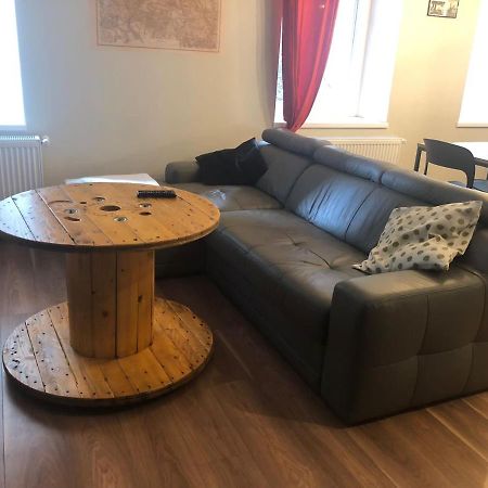 Apartament Srodmiescie 1 Sypialnia Oraz 1 Salon Wałbrzych Eksteriør bilde