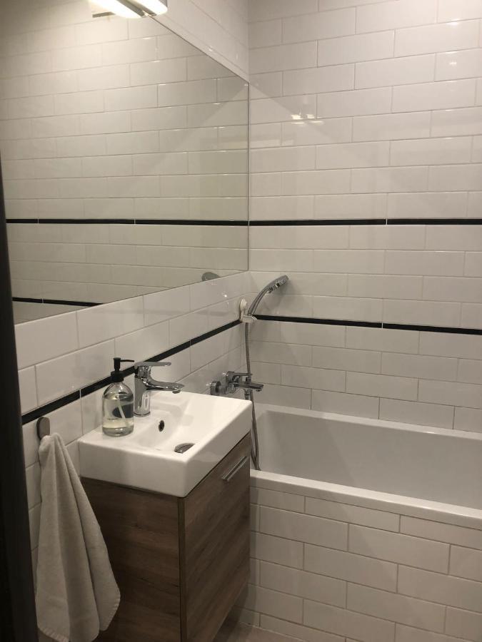 Apartament Srodmiescie 1 Sypialnia Oraz 1 Salon Wałbrzych Eksteriør bilde